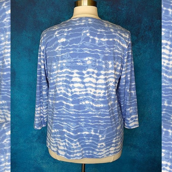 Ruby Rd. Blue White Three Quarter Sleeve Top - Picture 5 of 8